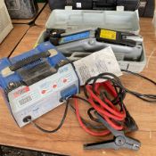 Ultimate Speed ULG 12A2 battery starter/charger and hydraulic roller jack - THIS LOT IS TO BE COLLEC