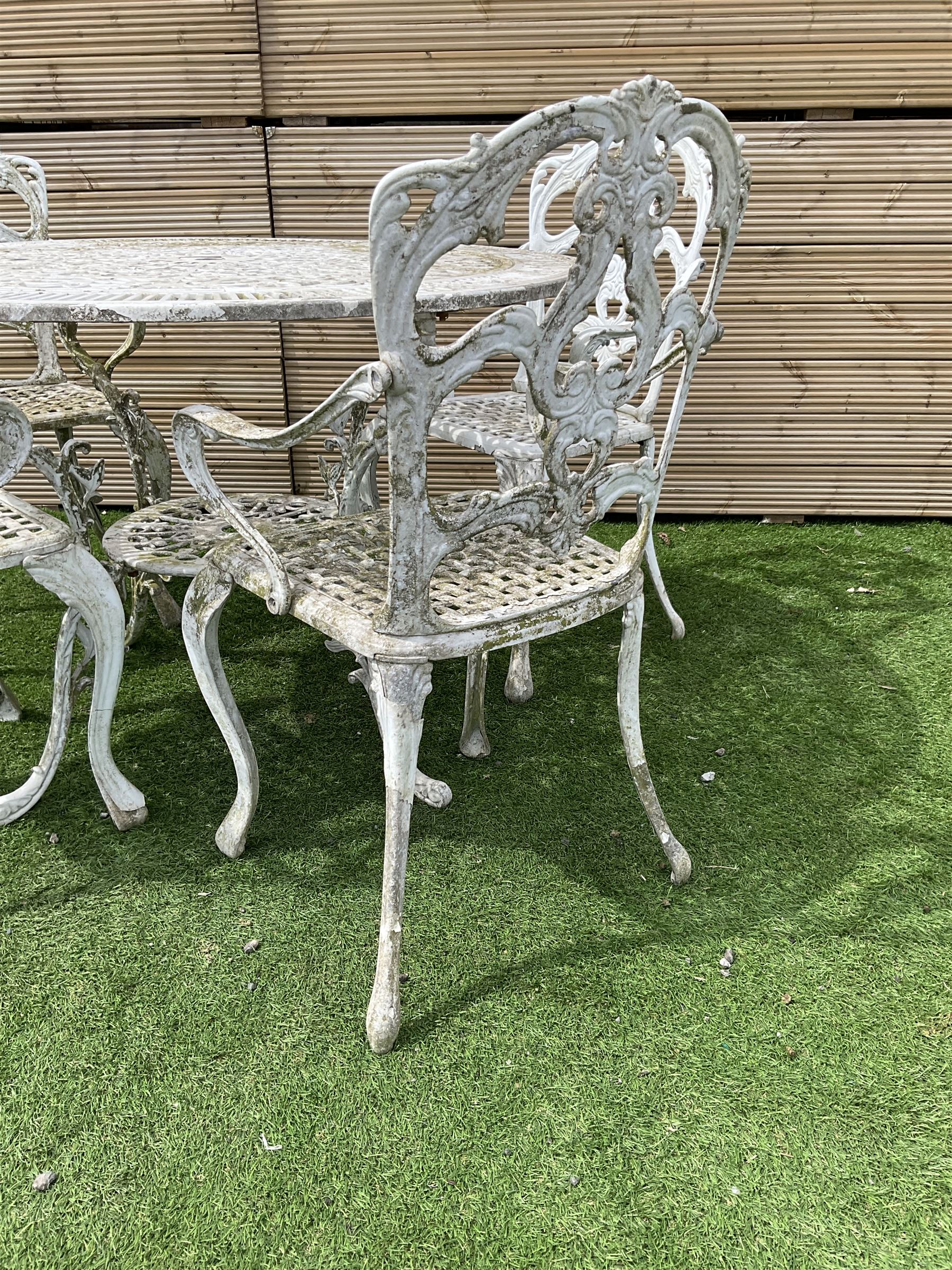Victorian style cast aluminium white painted garden table and four chairs - THIS LOT IS TO BE COLLEC - Bild 3 aus 5