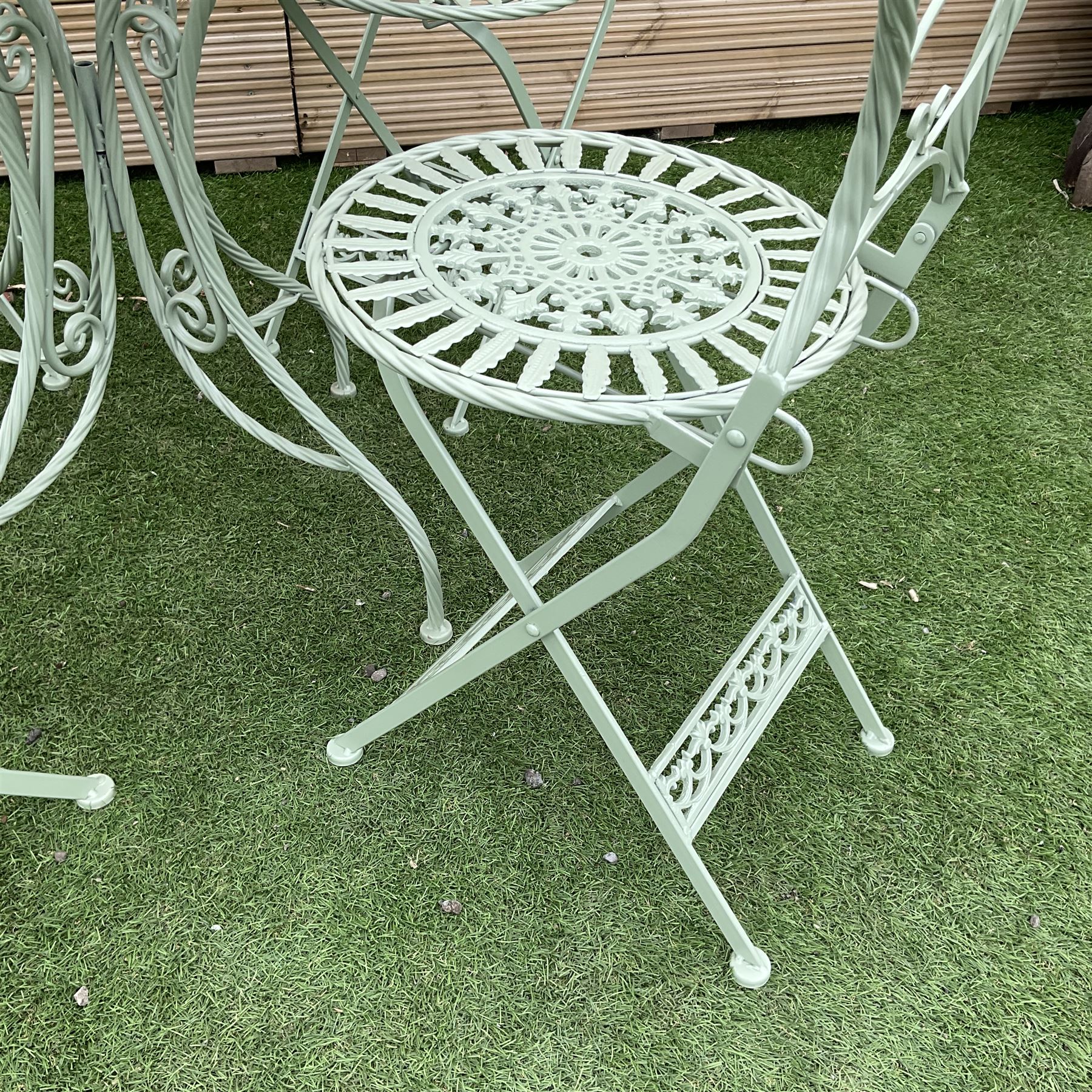 Circular wrought iron green painted garden table - Bild 2 aus 4