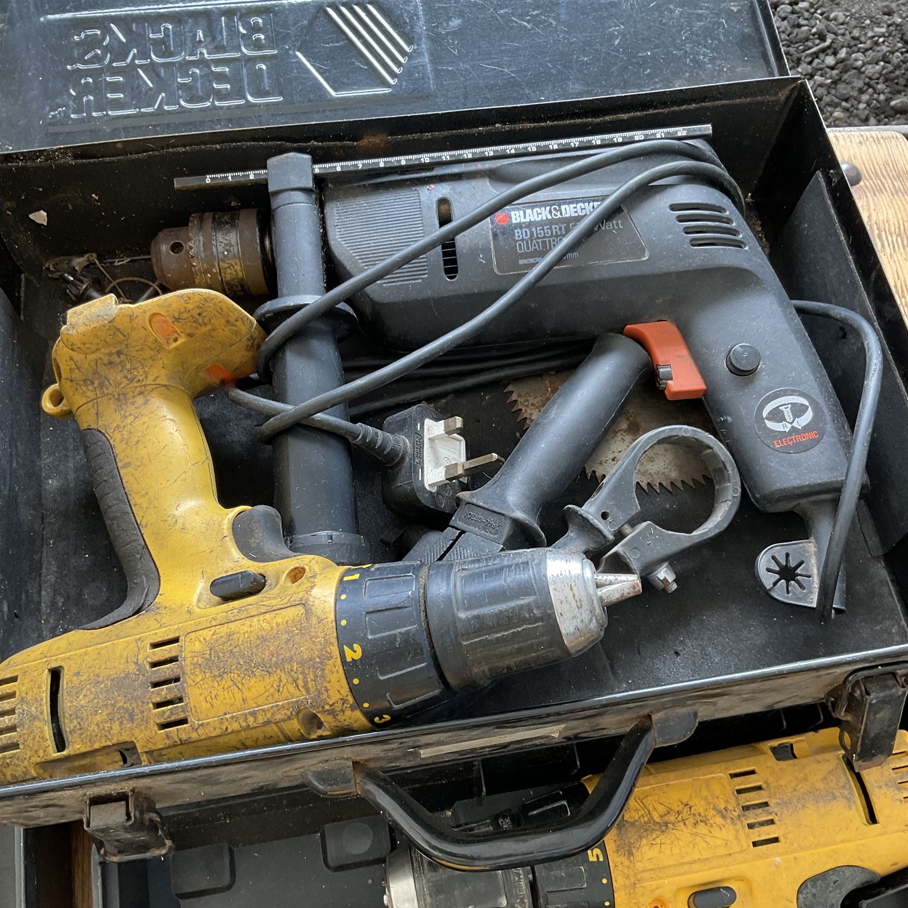 Three DeWalt battery drills with batteries and charger and black and decker corded drill - THIS LOT - Image 4 of 4
