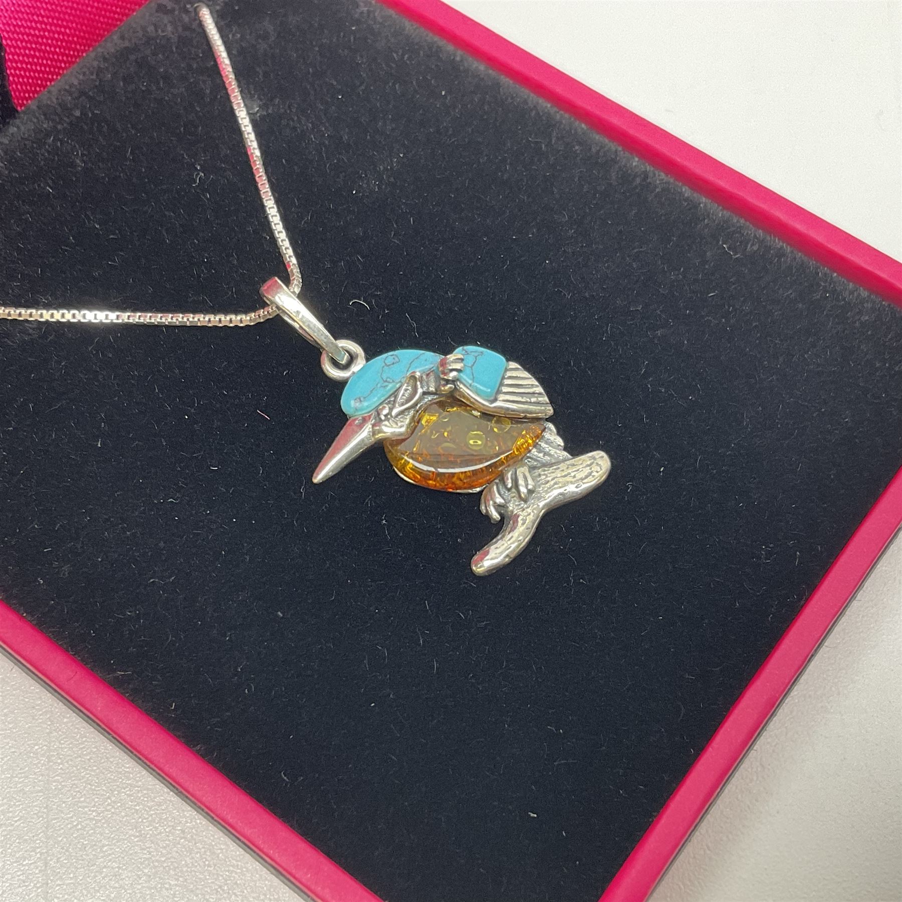 Silver Baltic Amber and Turquoise Kingfisher Pendant Necklace. Stamped 925. This sweet little sil - Image 2 of 4