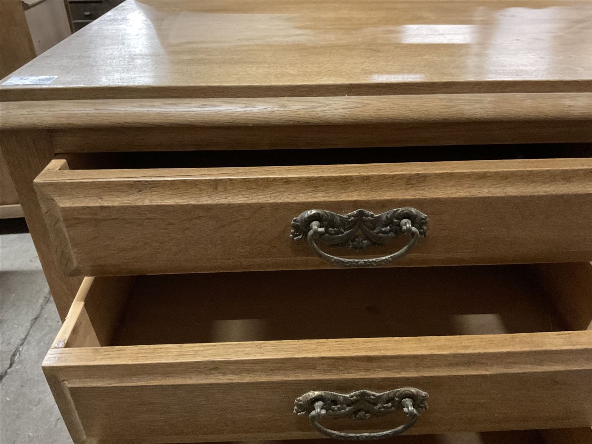 Early 20th century small oak sideboard with raised back - Image 5 of 5