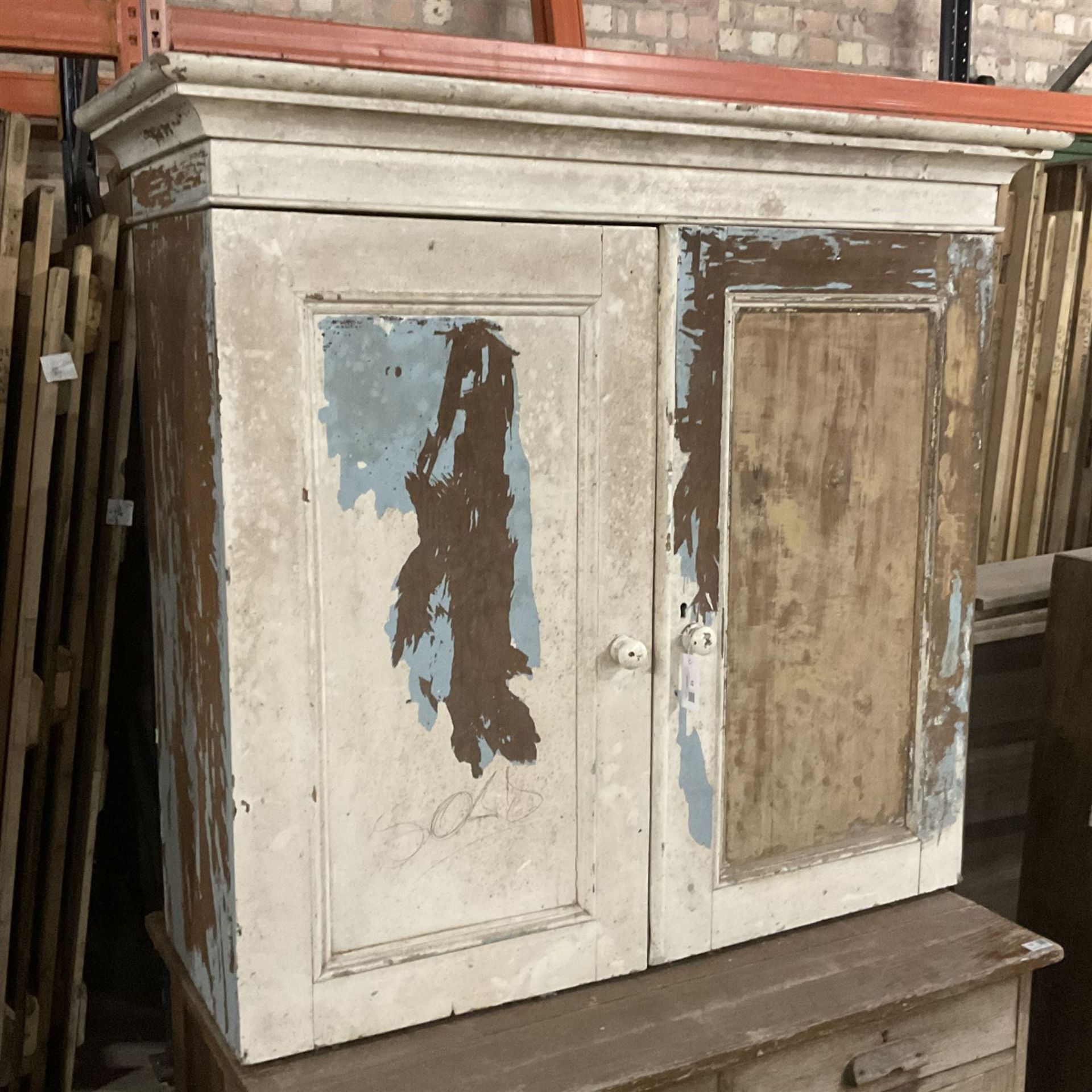 Victorian scumbled and painted pine cupboard