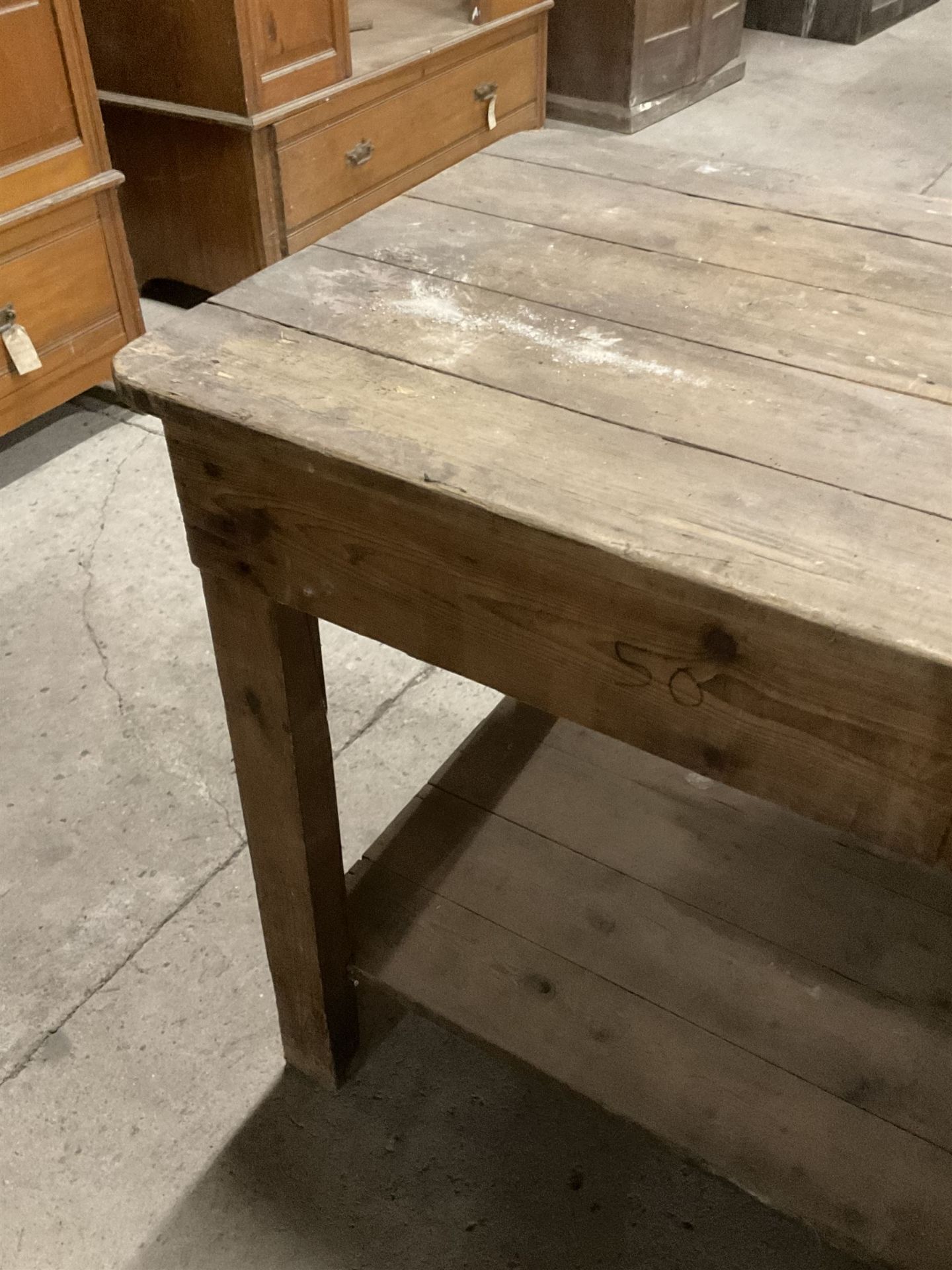 19th century pine narrow side table - Image 5 of 8