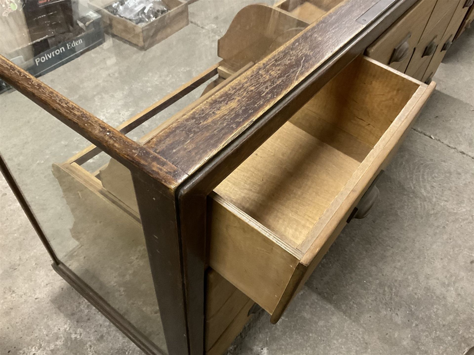 20th century oak and glazed haberdashery shop's cabinet - Image 5 of 5