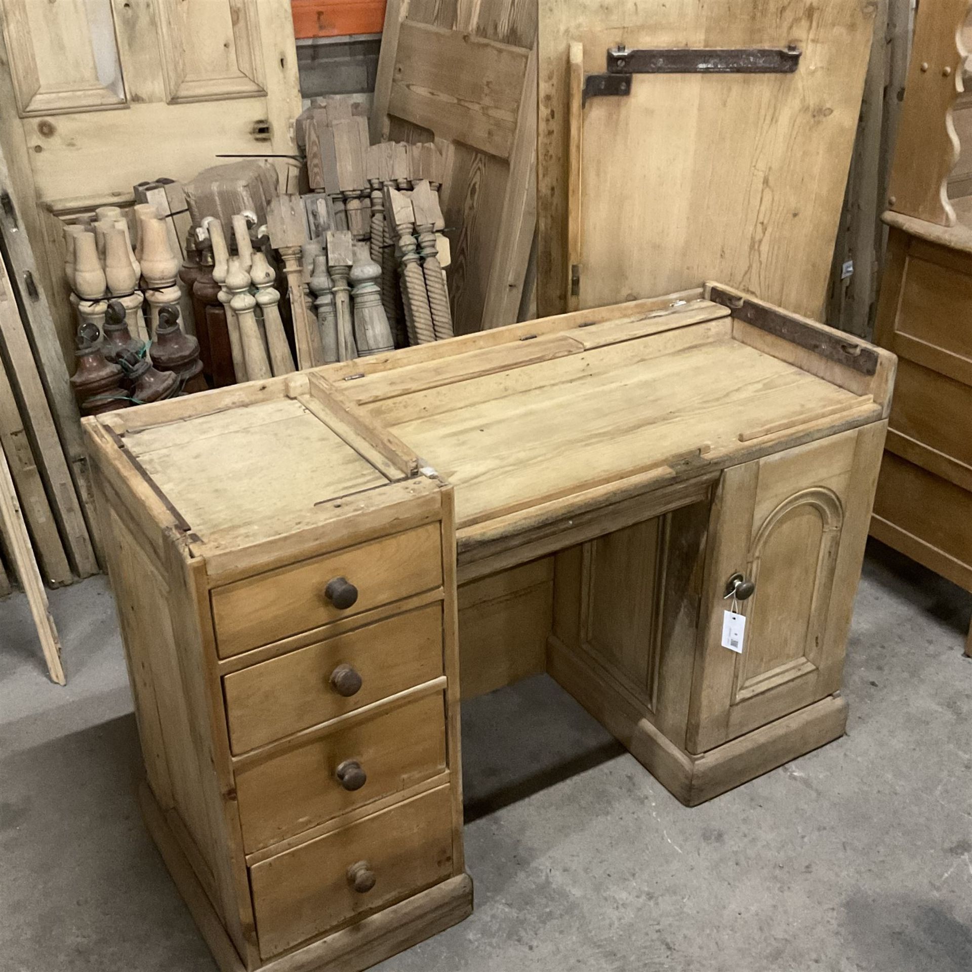 Victorian pine twin pedestal desk - Image 6 of 6