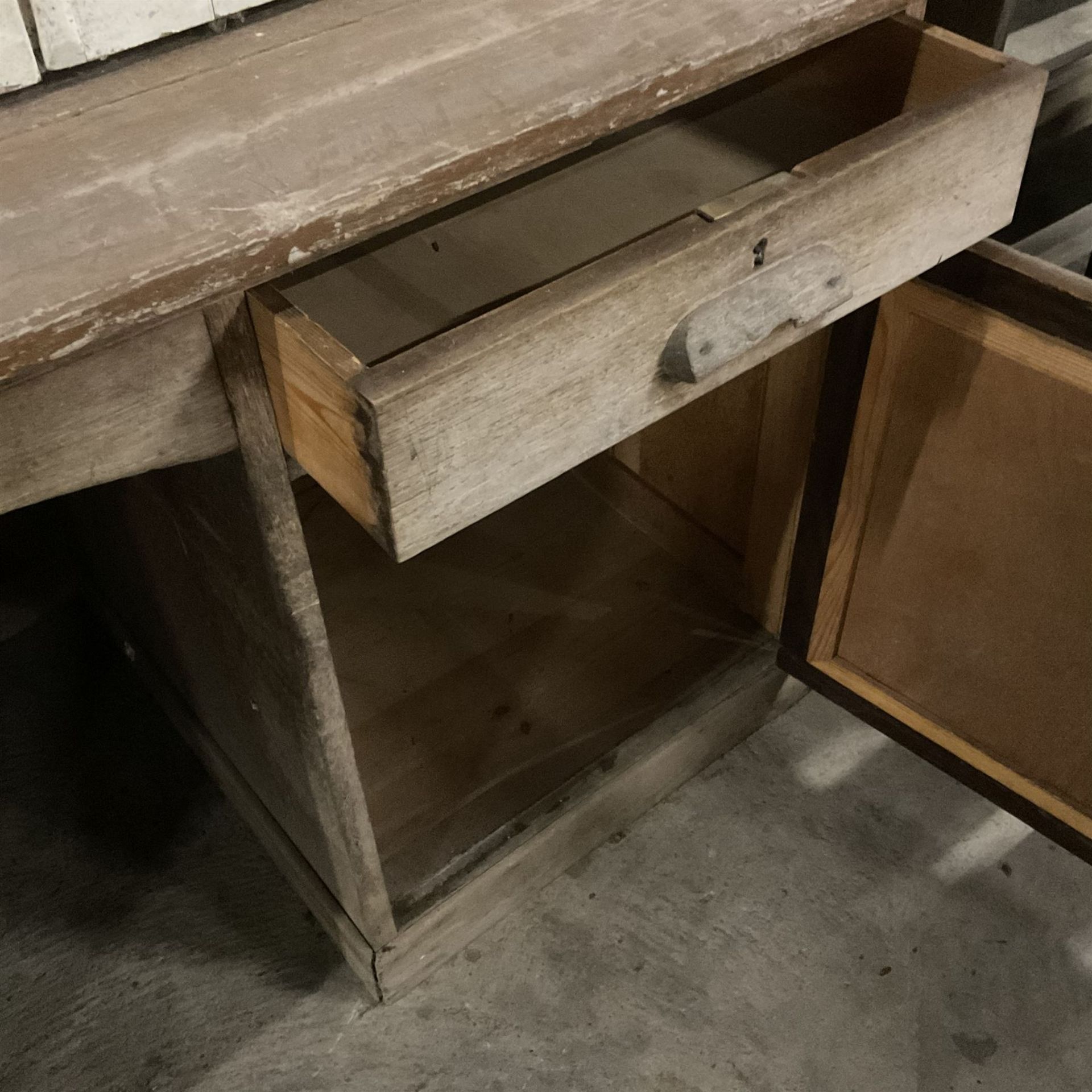 20th century oak pedestal desk - Image 2 of 4