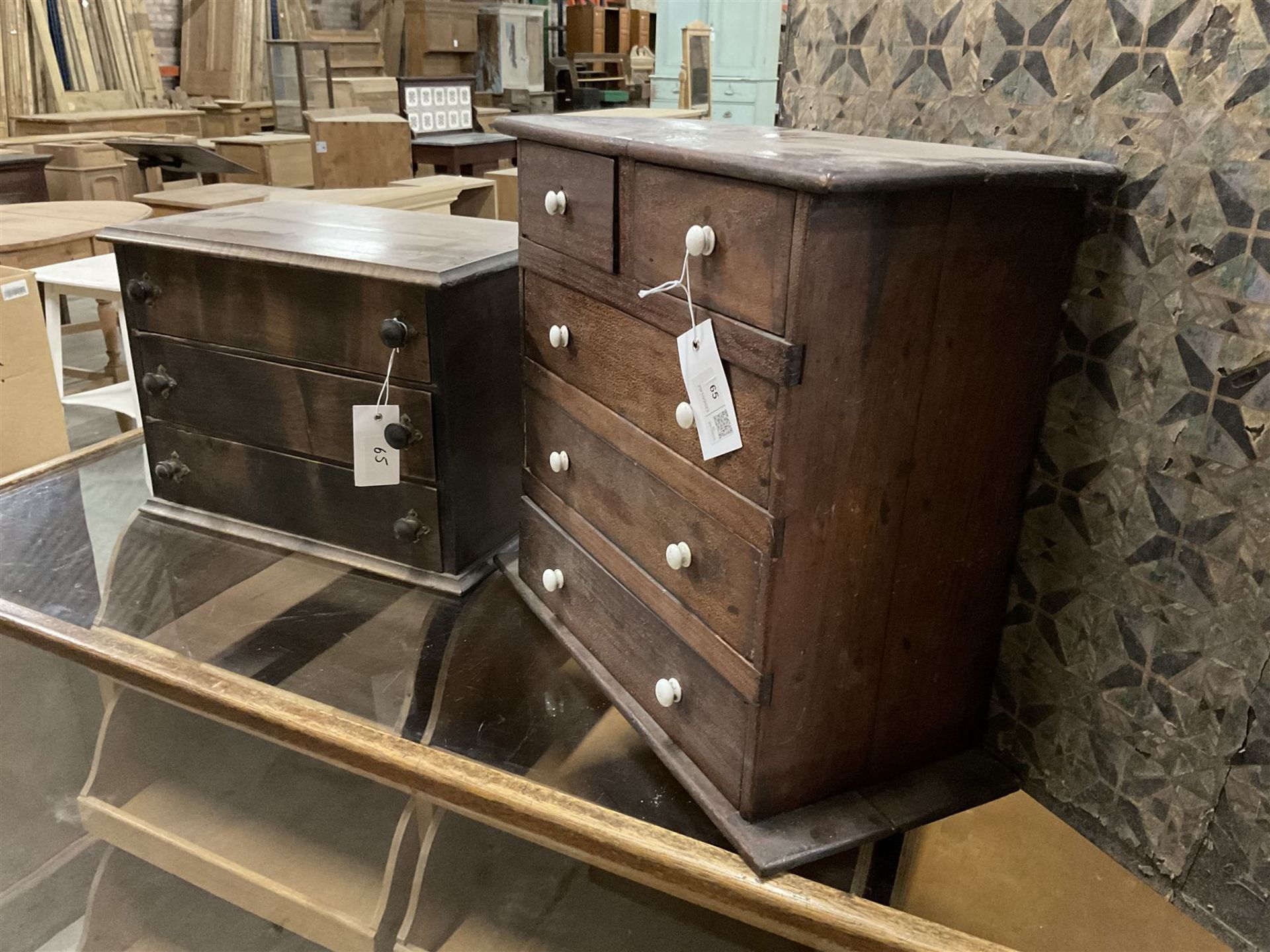 19th century scumbled pine miniature trinket or desktop chest - Image 3 of 6