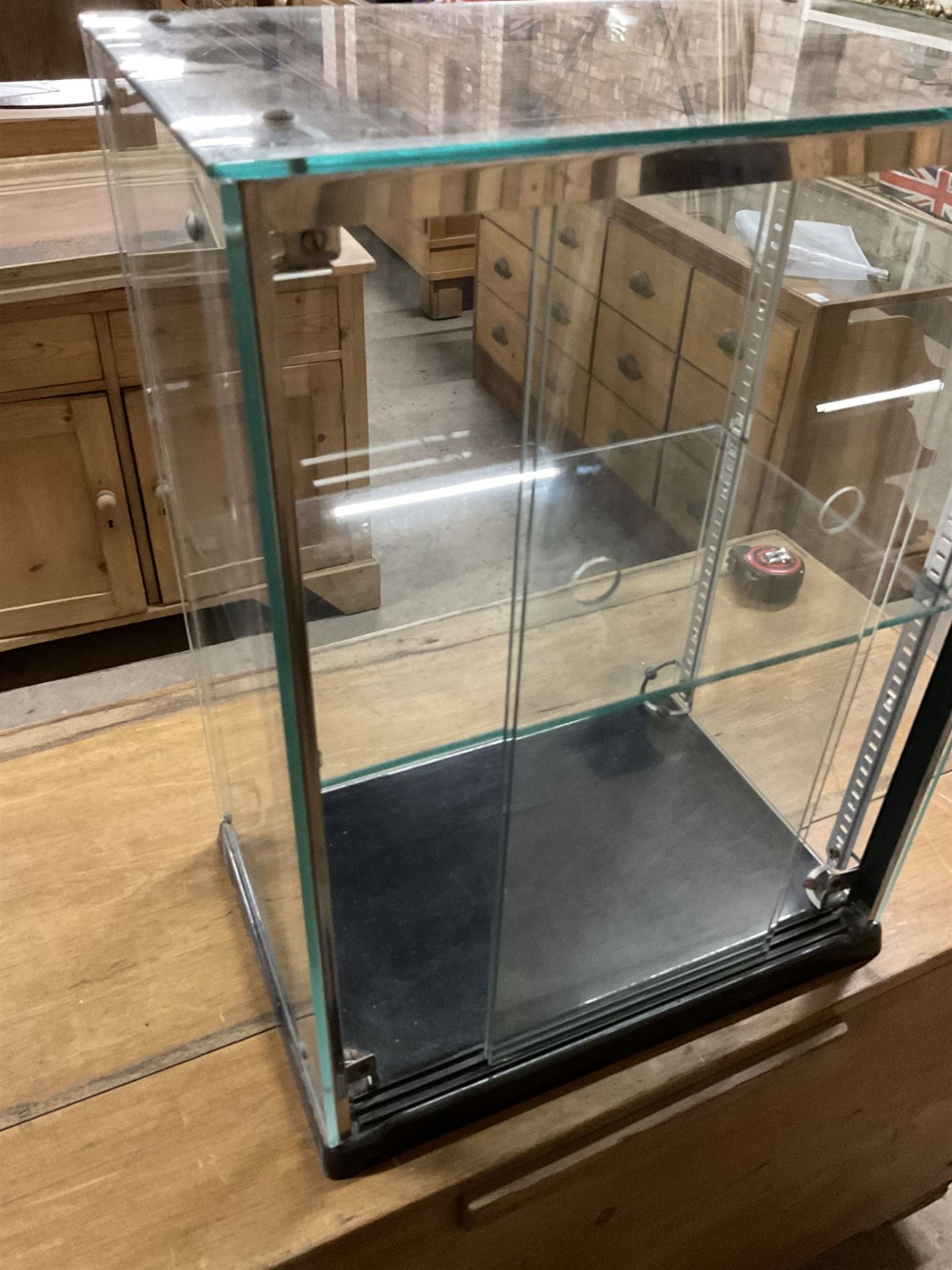 Seal Brand Products - early 20th century glazed shop countertop display cabinet - Image 5 of 6