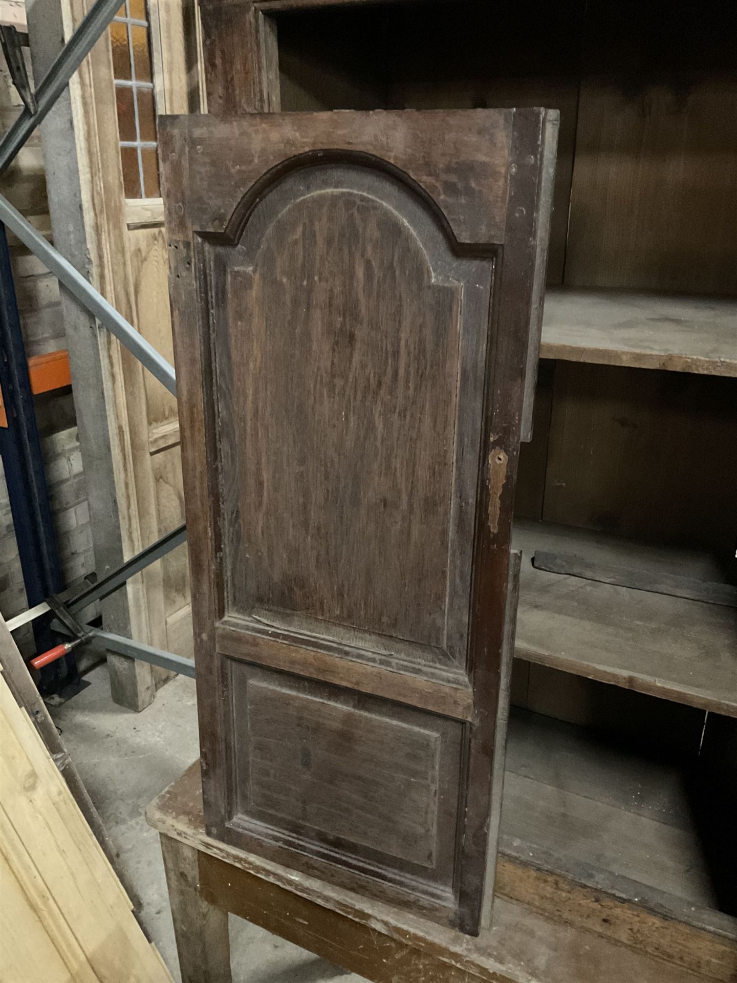 18th century oak cupboard - Image 3 of 7