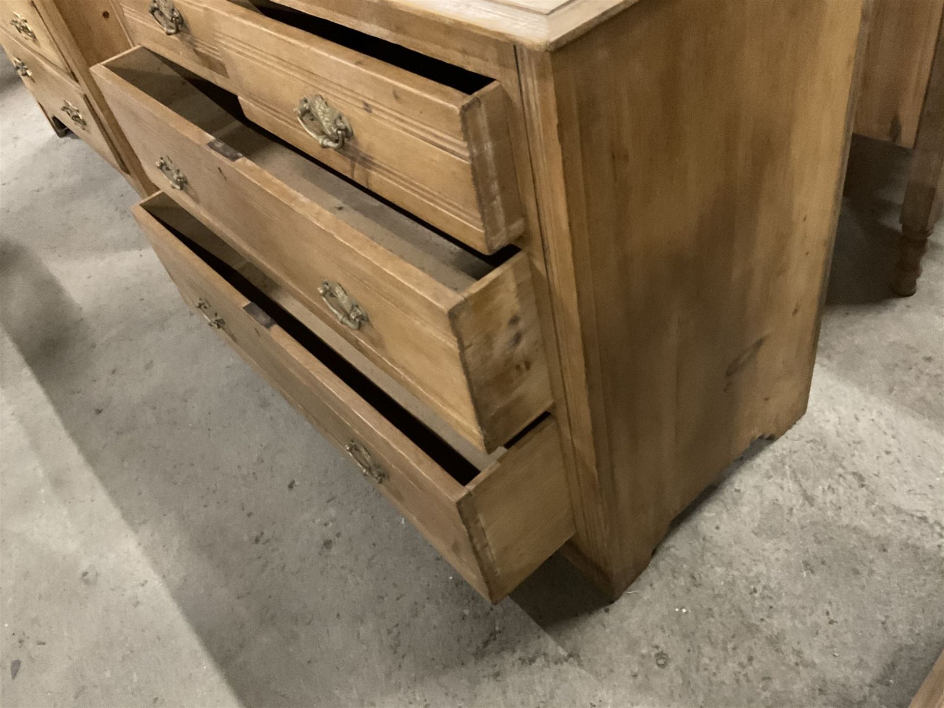 Edwardian pine dressing chest - Image 2 of 5