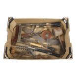 A box of tools G