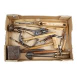 A box of tools G+