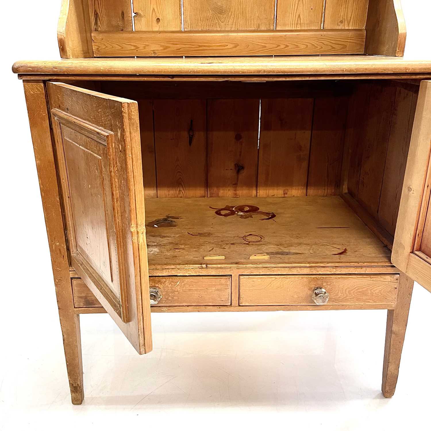 A Victorian small pine kitchen dresser. - Image 7 of 7