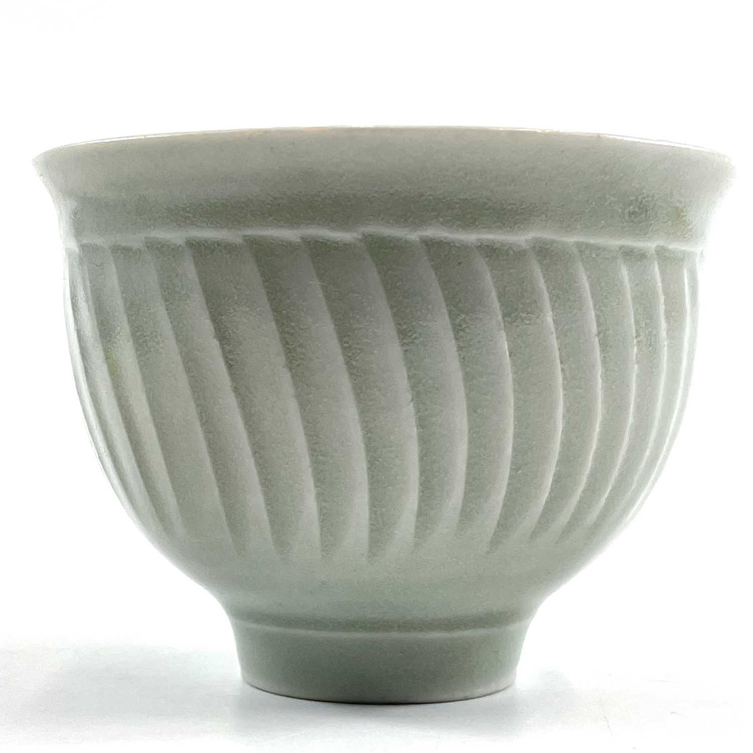 David LEACH (1911-2005 Cup and Saucer with Celadon glaze - Image 4 of 8