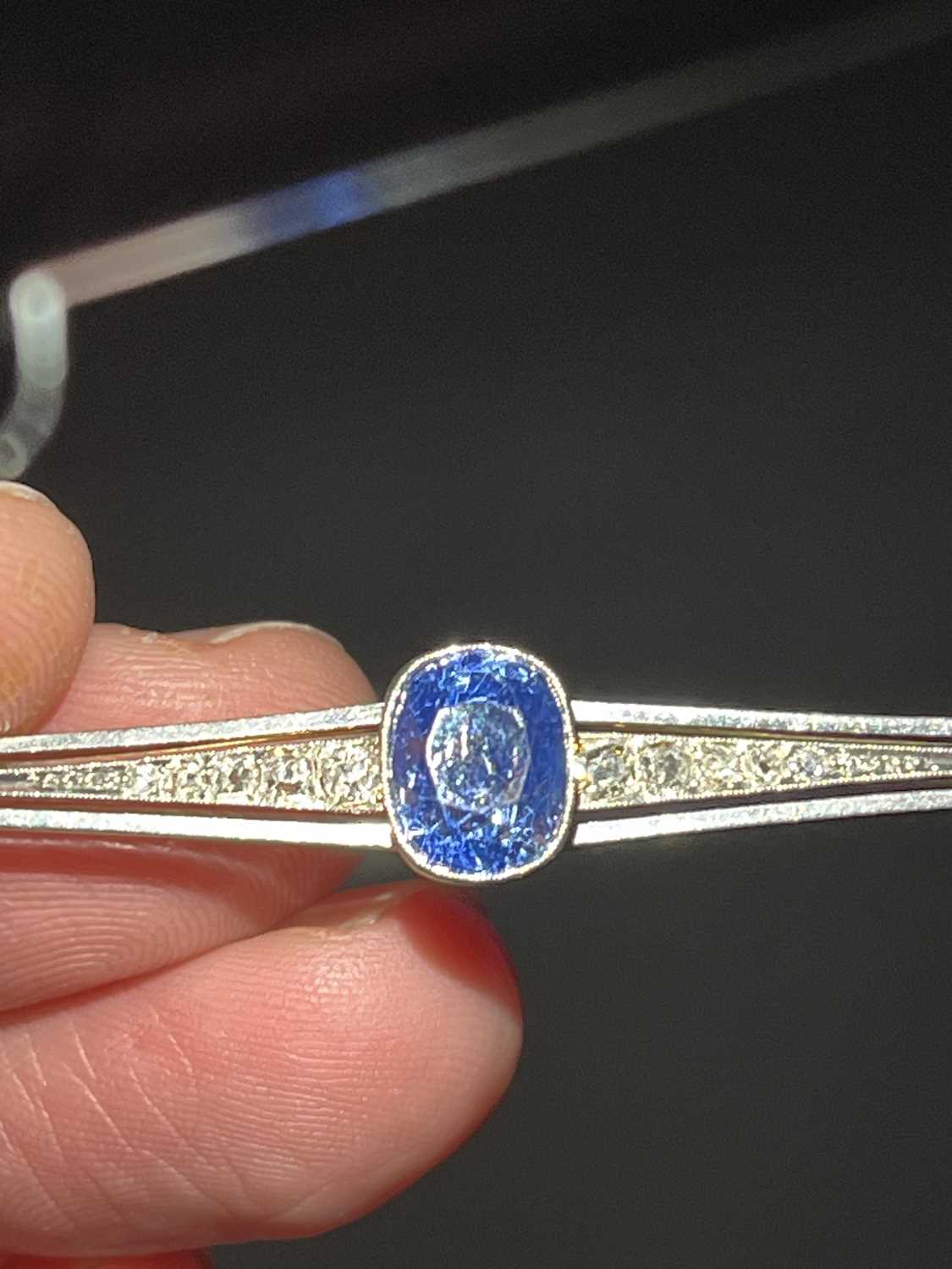 A fine early 20th century 15ct and platinum blue sapphire and diamond bar brooch. - Image 14 of 15
