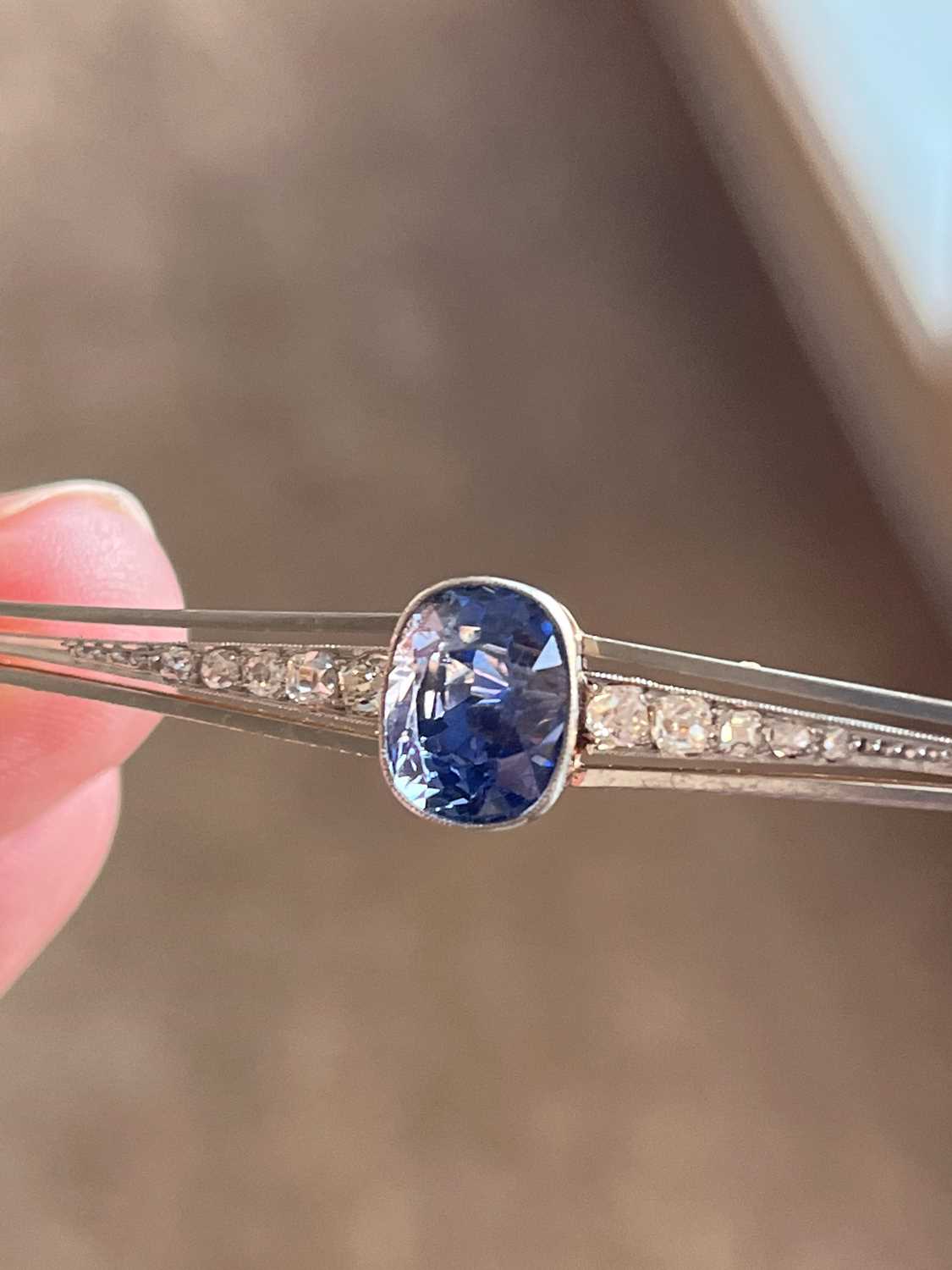 A fine early 20th century 15ct and platinum blue sapphire and diamond bar brooch. - Image 12 of 15