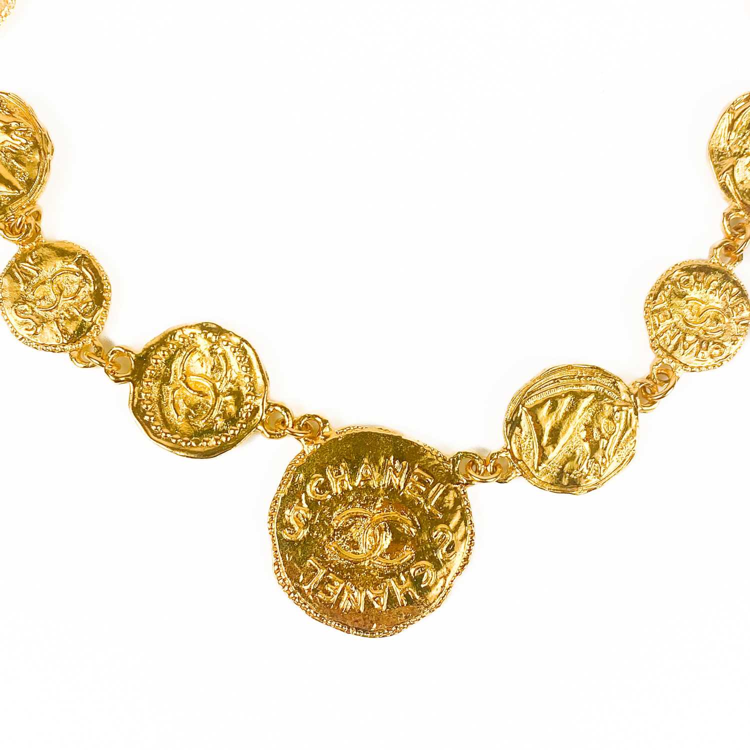 A Chanel 1980's CC medallion choker necklace. - Image 4 of 5