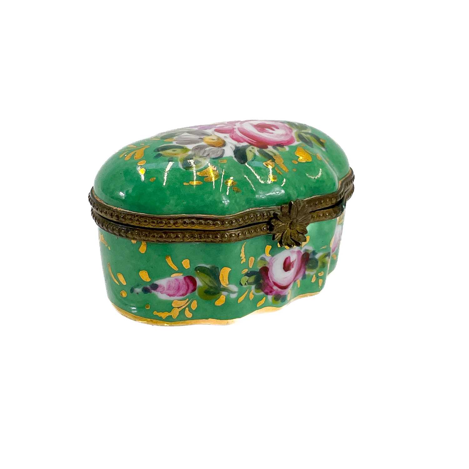 A French Limoges porcelain patch/pill box.