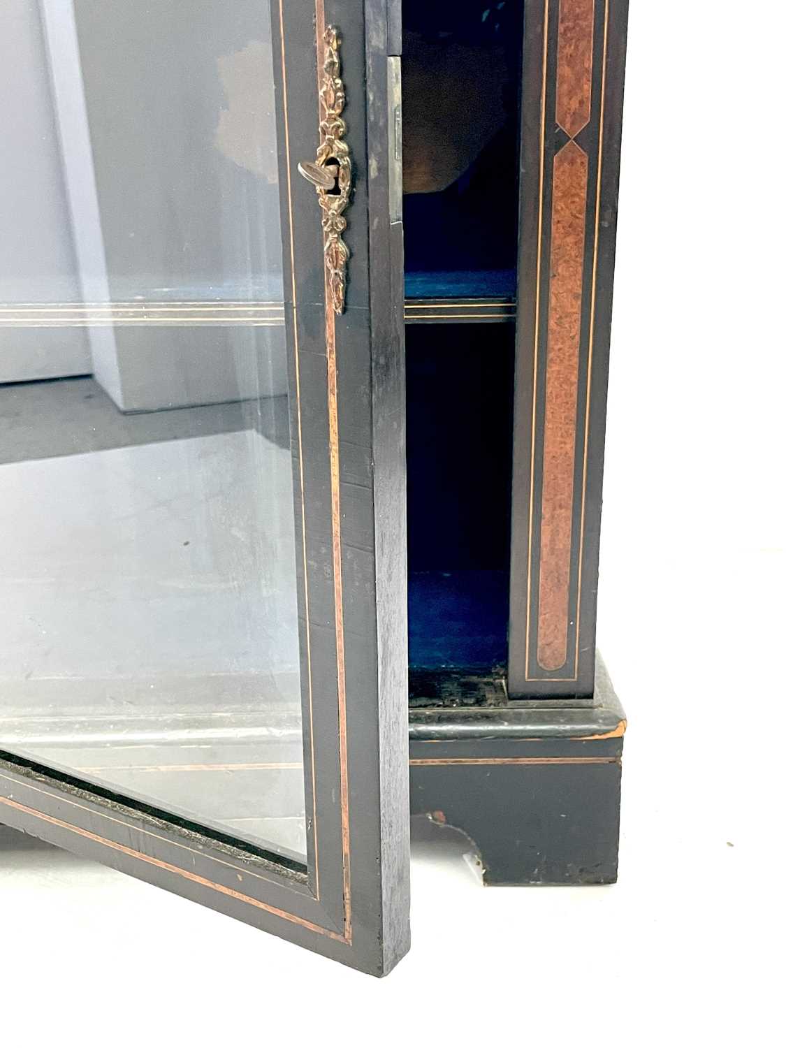 A Victorian ebonised walnut inlaid pier cabinet with brass mounts and boxwood stringing. - Image 8 of 10