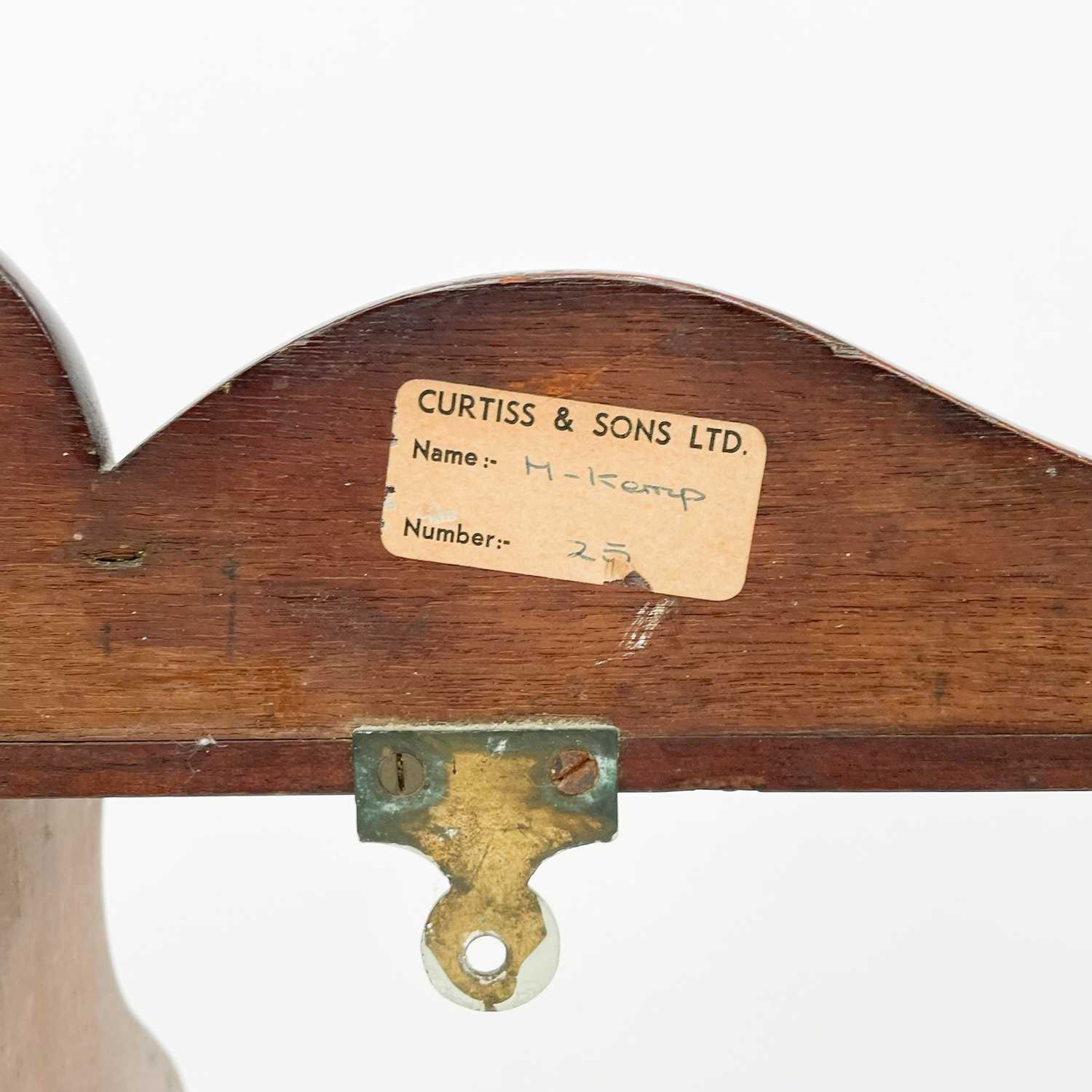 A mahogany hanging shelf rack. - Image 6 of 6