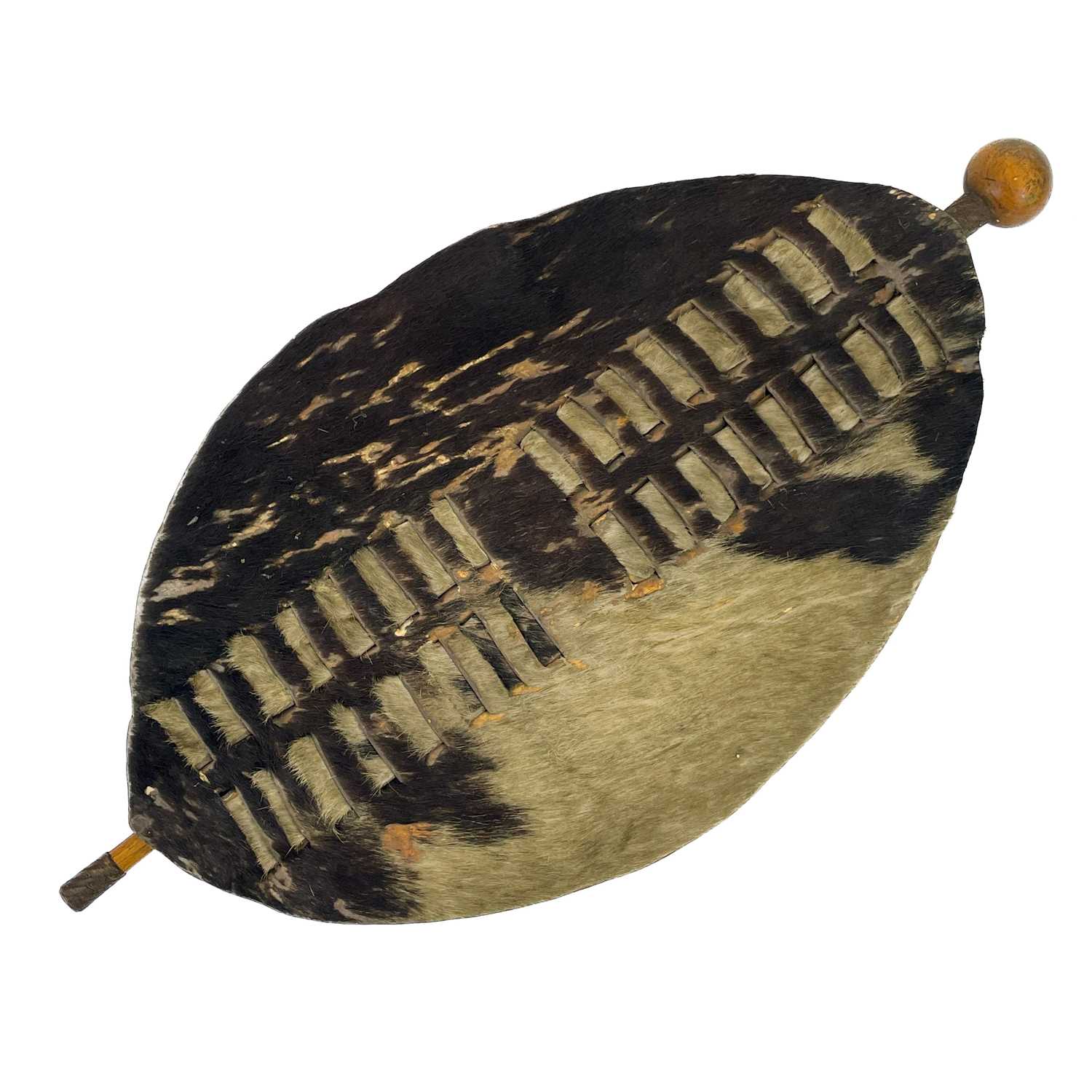 An African hide shield and knobkerrie. - Image 16 of 17