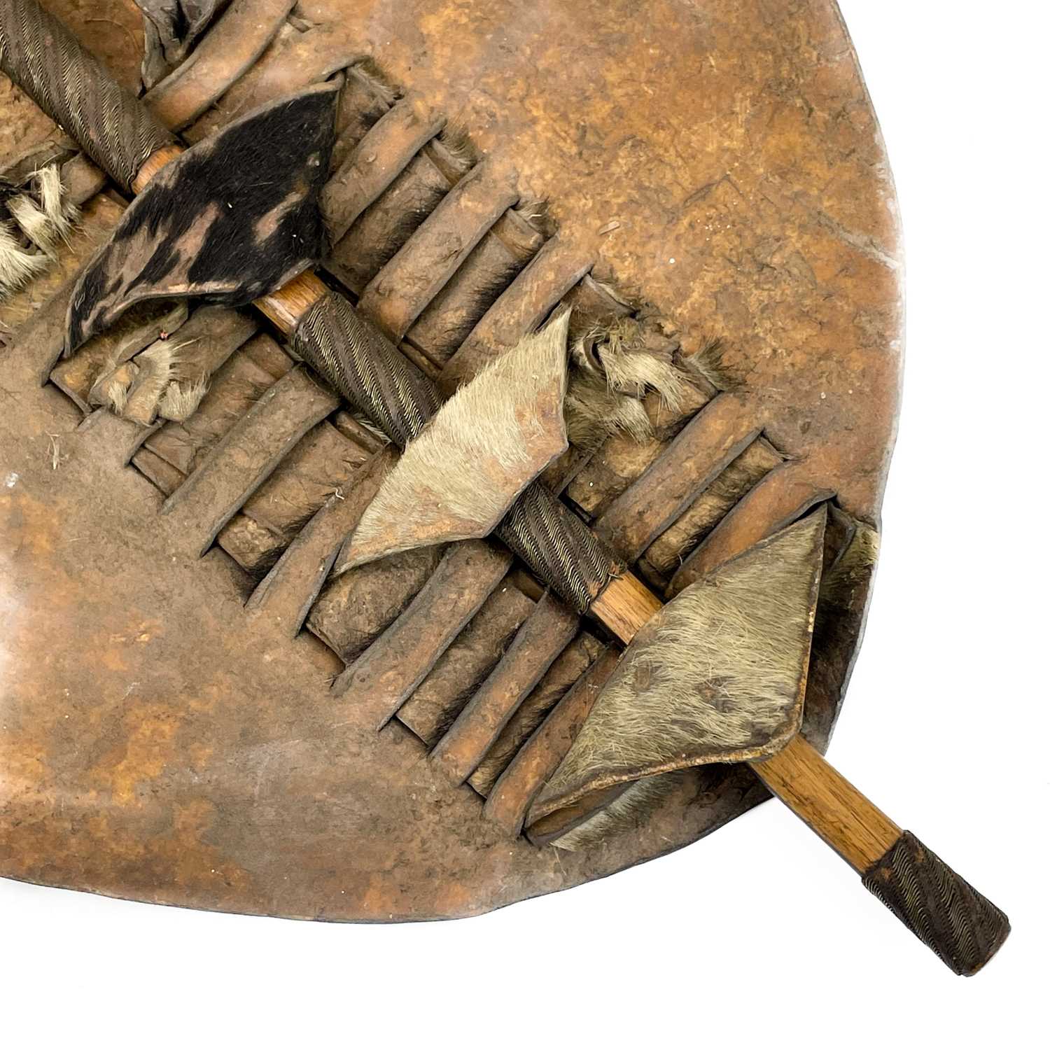 An African hide shield and knobkerrie. - Image 4 of 17