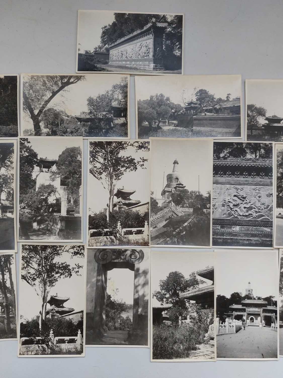 Early 20th century photographs of the 'Winter Palace' and 'Summer Palace', Beijing. - Bild 8 aus 8