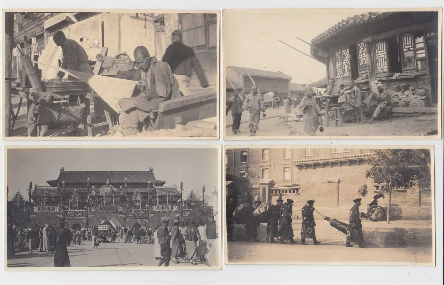 A collection of early 20th century photographs, showing Beijing. - Bild 12 aus 35