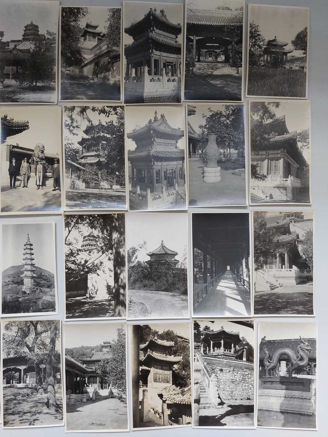 Early 20th century photographs of the 'Winter Palace' and 'Summer Palace', Beijing. - Bild 5 aus 8