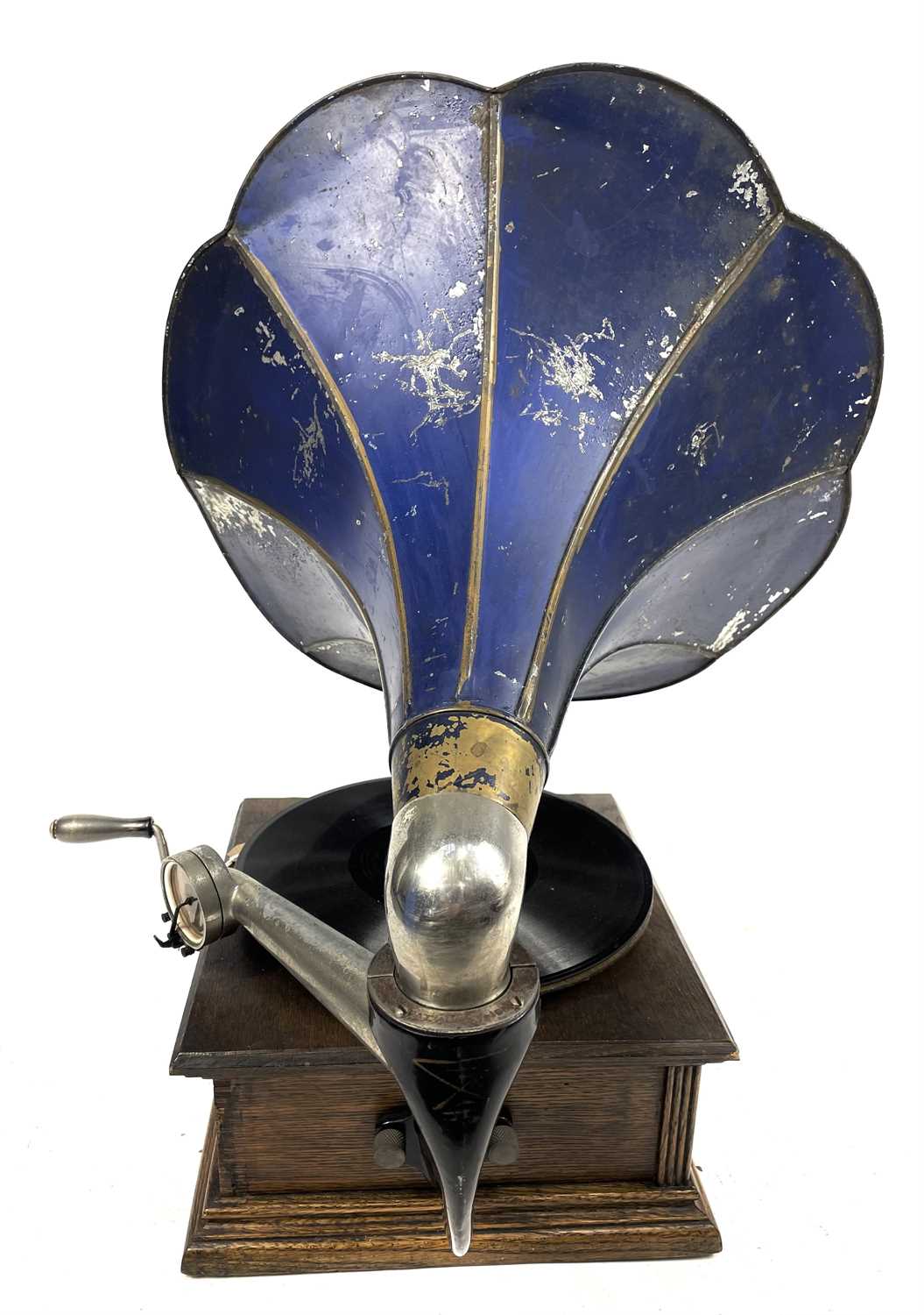 An early 20th century Standard Model 'A' Gramophone. - Image 3 of 4
