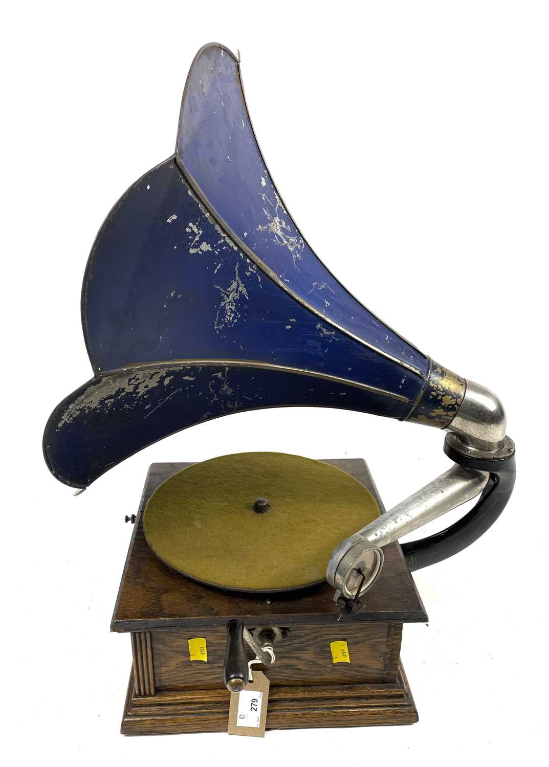 An early 20th century Standard Model 'A' Gramophone. - Image 4 of 4