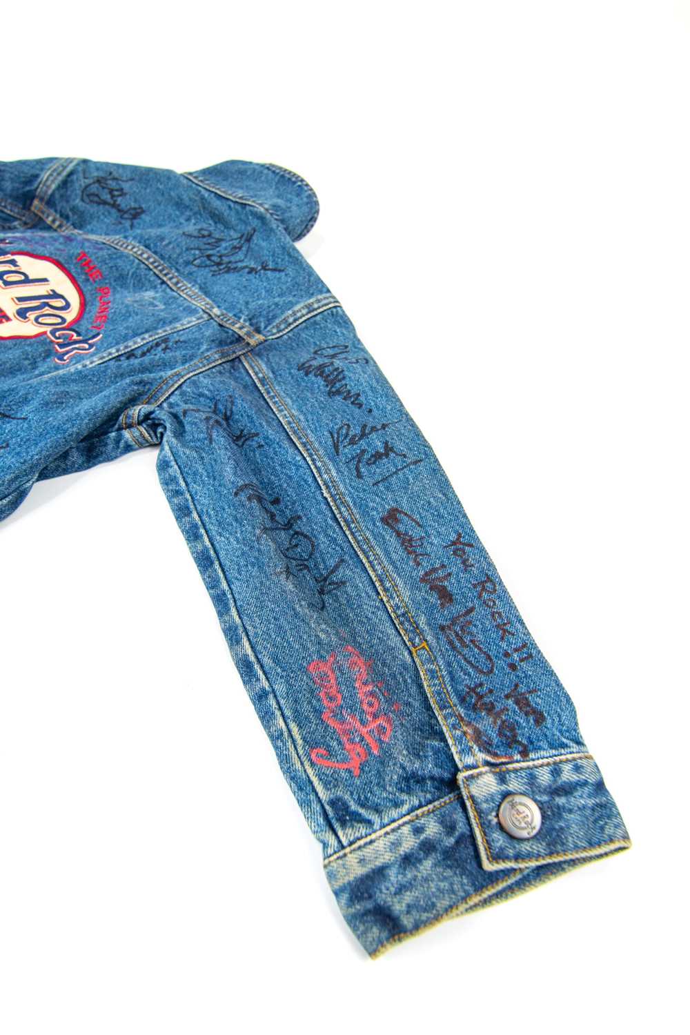 An extensively signed 'Hard Rock Cafe' Las Vegas, denim jacket. - Image 8 of 14