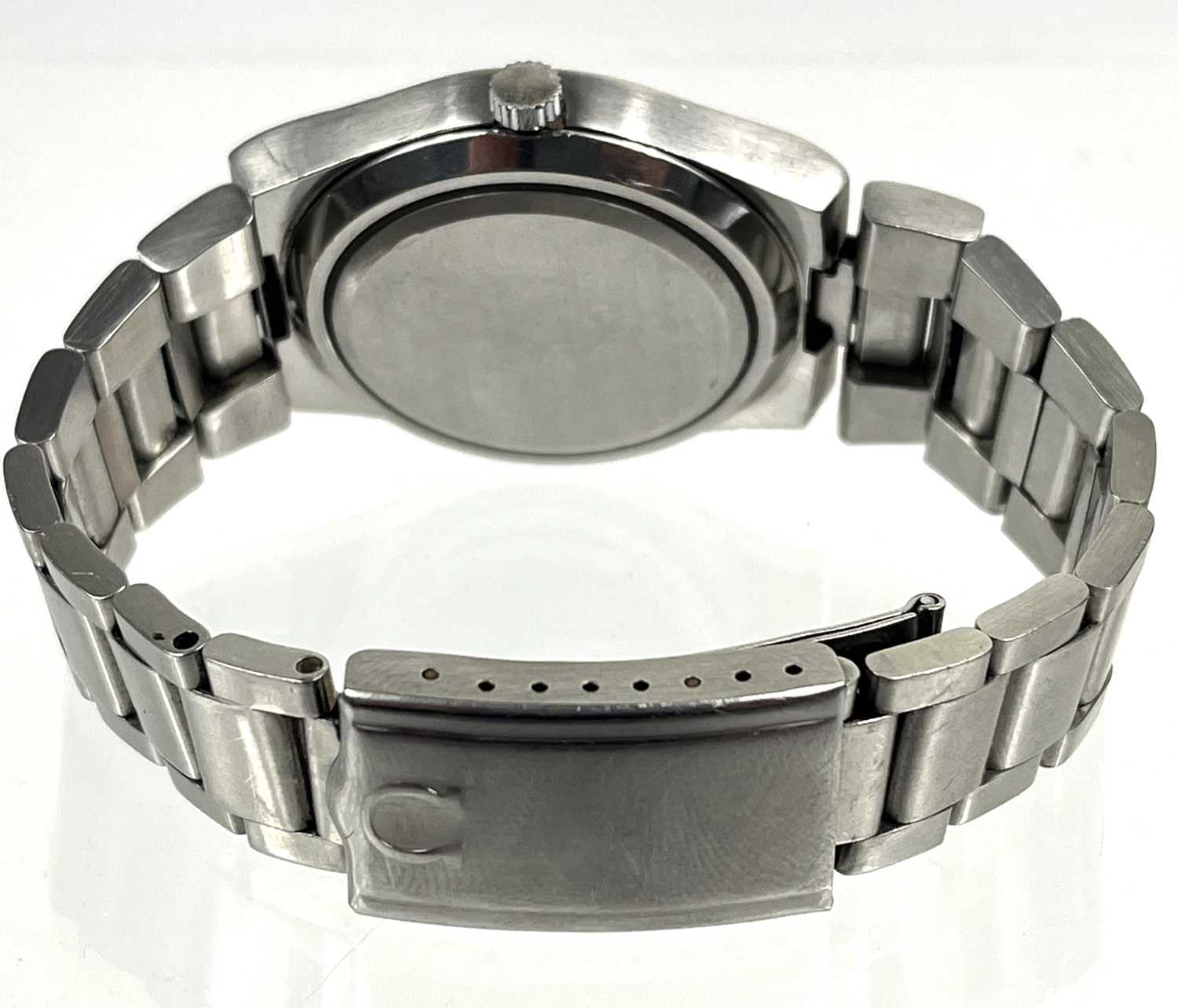 An Omega Seamaster Cosmic 2000 automatic stainless steel gentleman's bracelet wristwatch. - Image 2 of 4