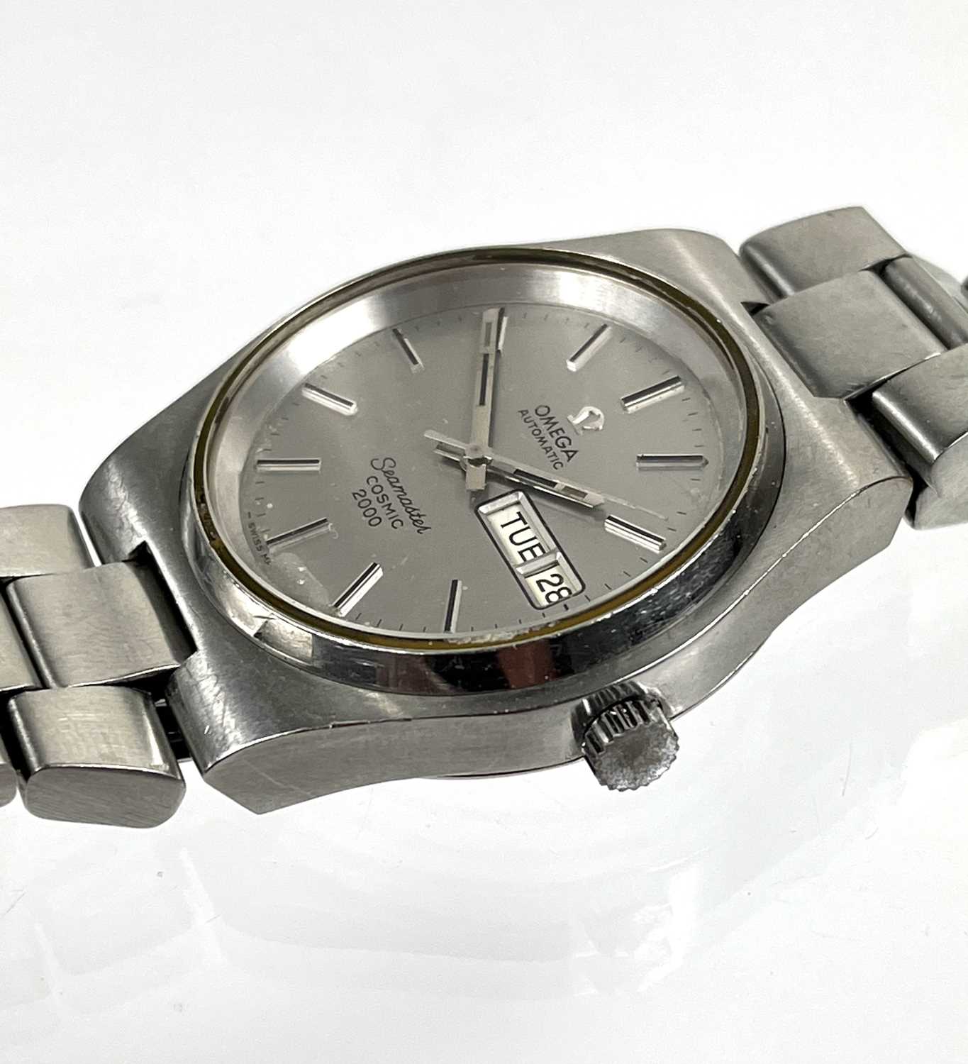 An Omega Seamaster Cosmic 2000 automatic stainless steel gentleman's bracelet wristwatch. - Image 3 of 4