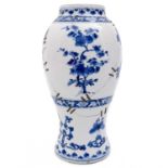 A Chinese blue and white porcelain vase, Kangxi period..