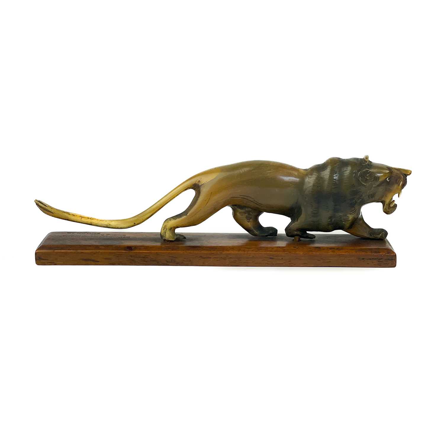 A Chinese carved horn model of a lion, early 20th century. - Image 2 of 6