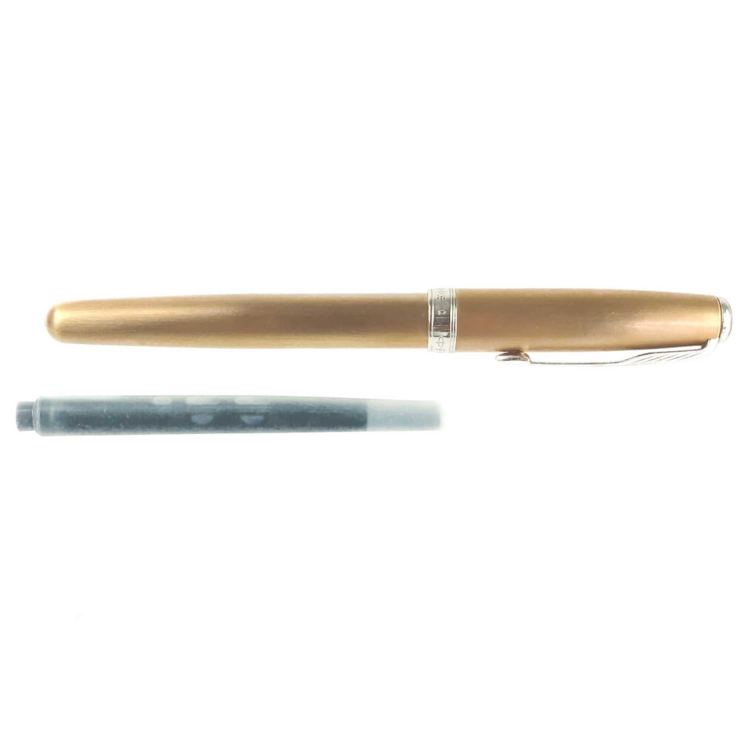 A Sonnet Parker fountain pen in original fitted case. - Image 3 of 6