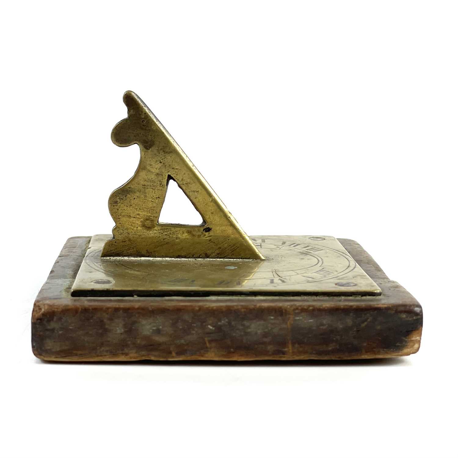 A miniature brass sundial. - Image 3 of 3