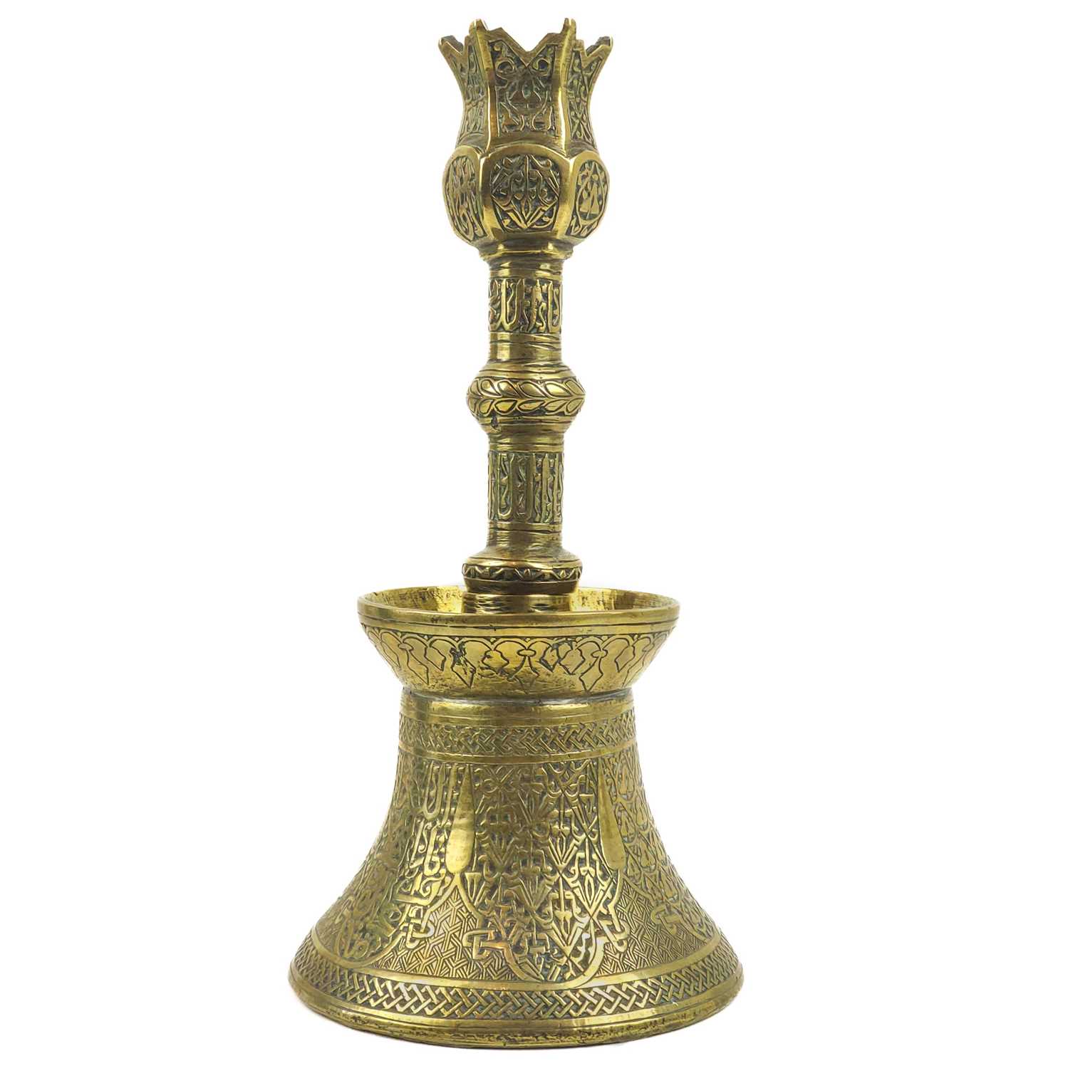 A Persian engraved brass candlestick, Qajar, 19th century. - Bild 2 aus 3