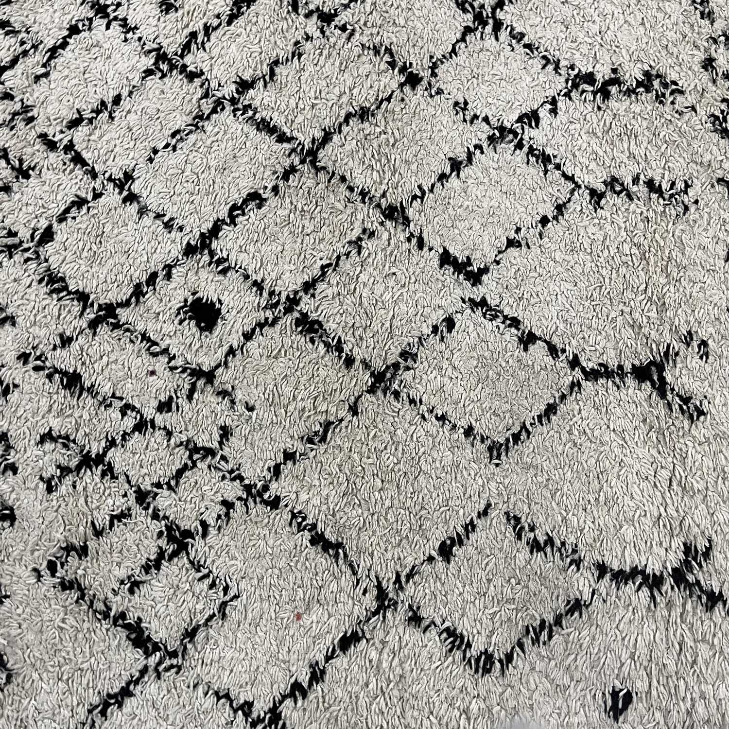 A Scandanavian Rya woollen rug, circa 1960's / 1970's. - Image 4 of 5
