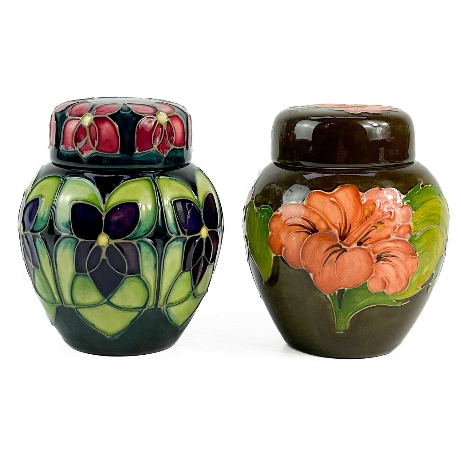 A Moorcroft Pottery Violets ginger jar and cover. - Image 5 of 6