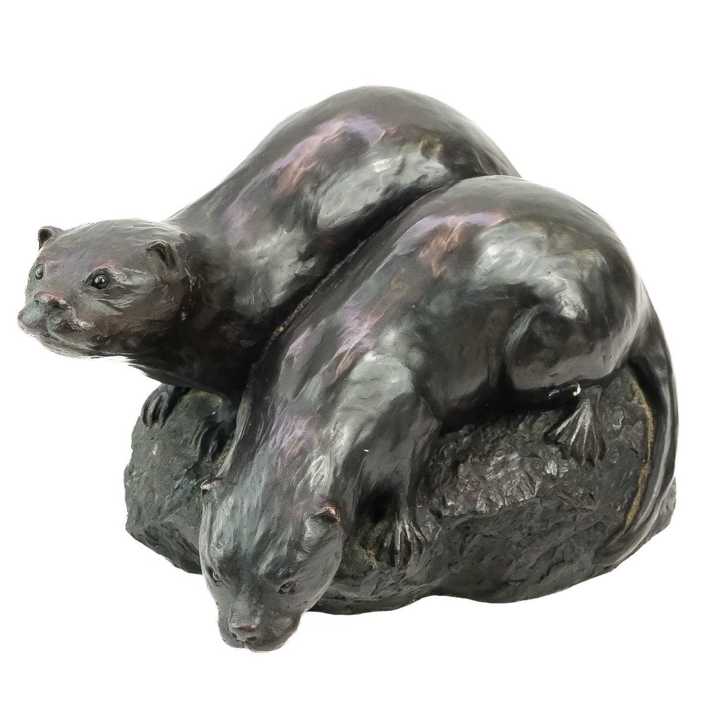 A Peter Close cold cast bronze otter group. - Image 2 of 7