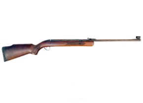 A BSA Airsporter S underlever .22 air rifle.