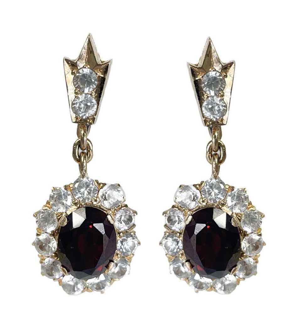 An attractive 14ct gold (tested) white sapphire and garnet cluster demi-parure. - Image 3 of 3