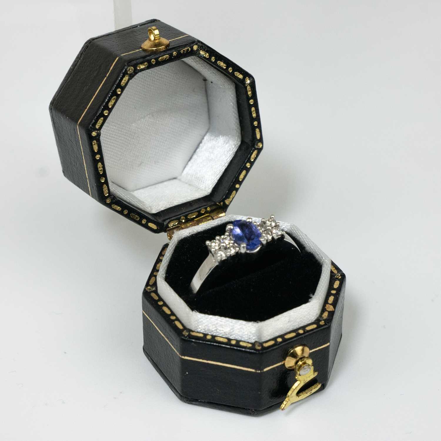 A modern 9ct white gold tanzanite and diamond set ring. - Image 6 of 6