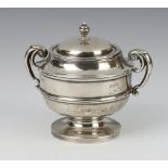 A silver 2 handled trophy with hinged lid Birmingham 1946, 10cm, 150 grams
