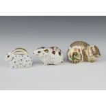 Three Royal Crown Derby Imari pattern paperweights - Cottage Garden kitten gold stopper 5cm, Bank