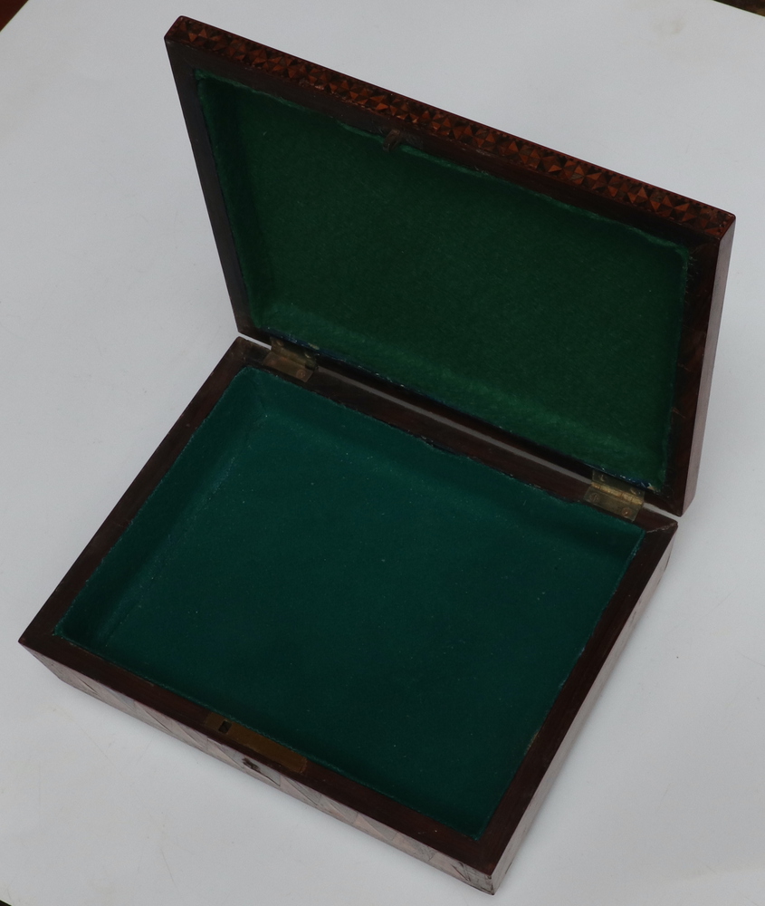 A 19th Century Tunbridge Ware style rectangular trinket box with hinged lid, the top inlaid - Image 6 of 6