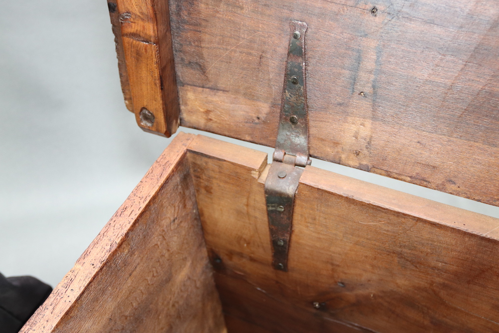 A 16th and later Century Spanish Gothic carved fruitwood coffer with iron hinged lid and shaped iron - Image 11 of 13